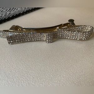 Sparkly silver hair barrette